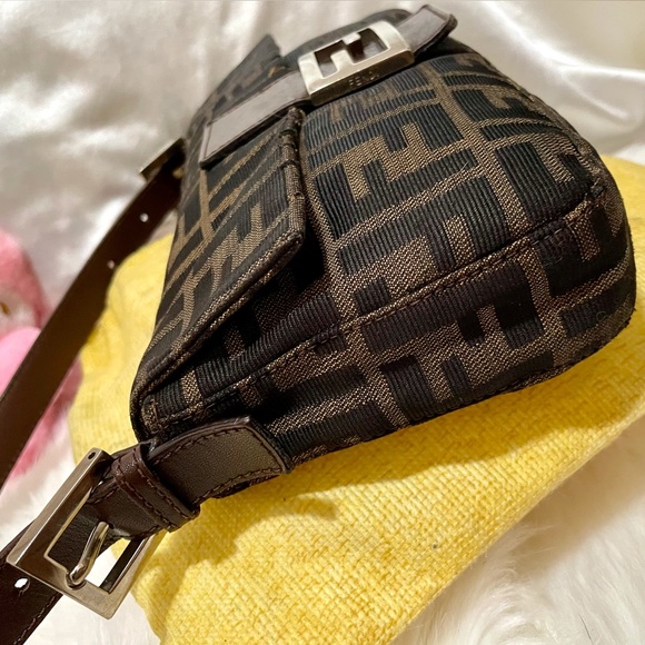 🤍VTG FENDI BAGUETTE ZUCCA Zucchino TOBACCO Pochette Shoulder Bag🤍🍬 - Picture 6 of 17